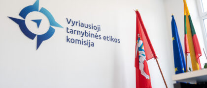 LVAT: mokyklos direktorius, spręsdamas su artimųjų darbo santykiais susijusius klausimus, šiurkščiai pažeidė Interesų derinimo įstatymą
